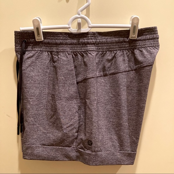 lululemon athletica Pants - Lululemon Athletica Spring Breakaway Short